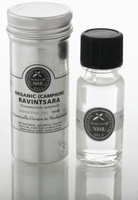 Szerves Ravintsara illóolaj (Cinnamomum kámfor var. cineol) (500ml) által NHR Bio Olajok